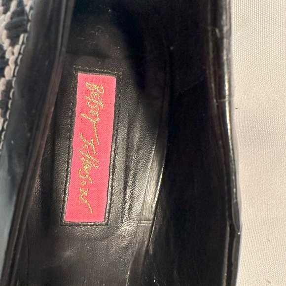 Betsey Johnson Black & White Peep Toe Bow Heels - Picture 5 of 6